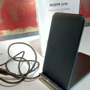 ESR Shift Wireless Charger ECW15, 10W/7.5W/5W, Black